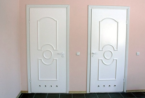 Выбираем межкомнатные двери по типу материала - фото 2